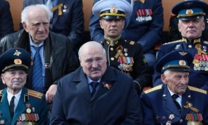«Выглядел не так бодро»: в Белоруссии назвали возможную причину недомогания Александра Лукашенко
