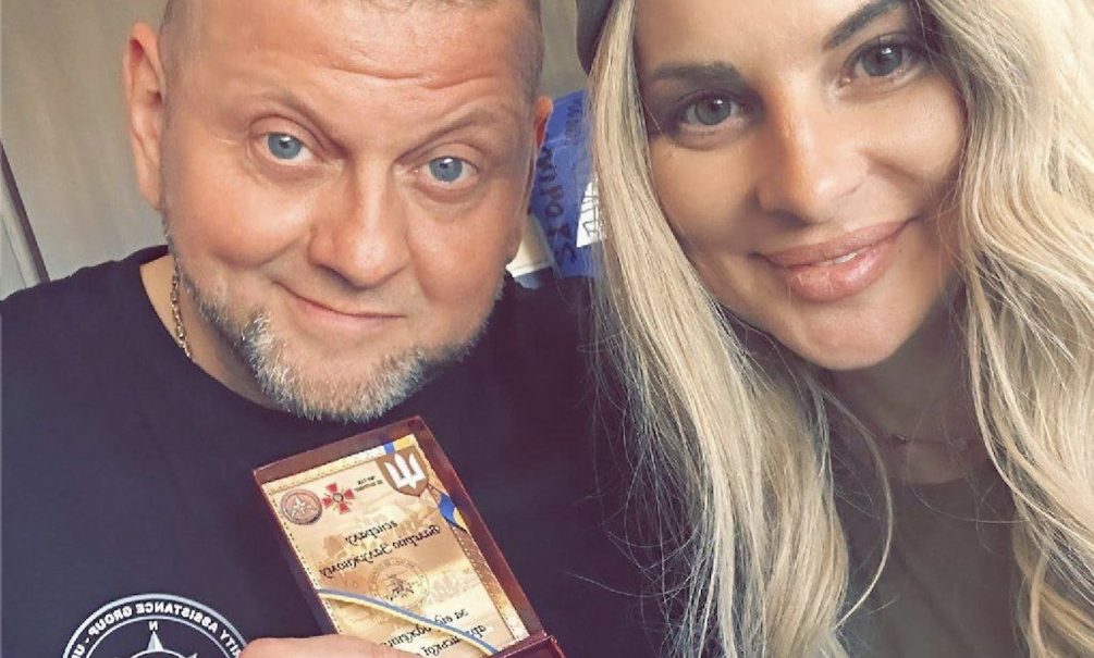 Украинка неудачно попыталась доказать, что Залужный жив, показав старые фото с ним Украинка неудачно попыталась доказать, что Залужный жив, показав старые фото с ним