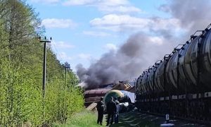 Поезд сошел с рельсов в Брянской области после подрыва