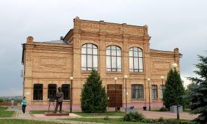 Ковровые бомбардировки по мирному населению: ВСУ бьют из РСЗО по домам в Валуйках