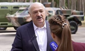 Лукашенко рассказал, когда закончится конфликт на Украине