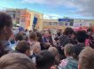 Сотни детей устроили давку из-за бесплатного мороженого в Хабаровском крае