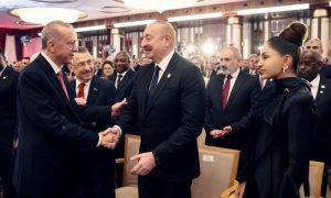 Прилюдное унижение: политологи рассказали, как Никол Пашинян посетил инаугурацию президента Турции