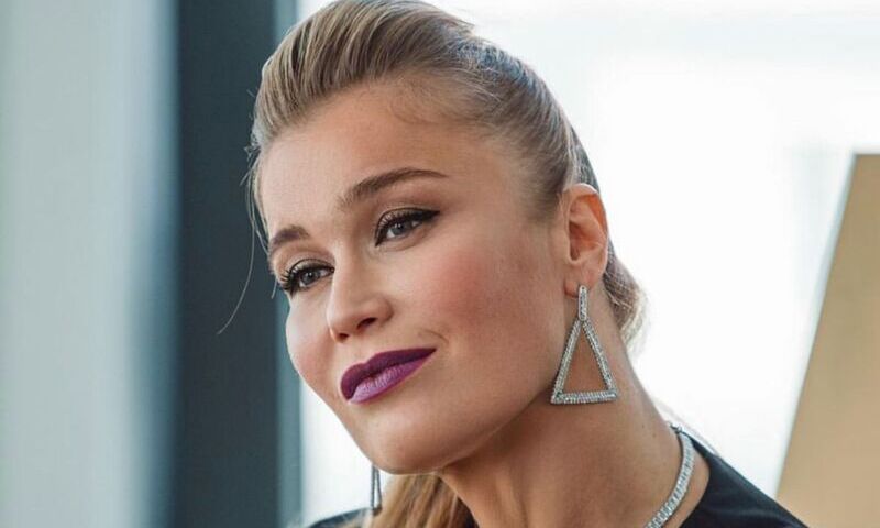 СМИ: звезду сериала «Беспринципные» задержали в центре Москвы с белым порошком СМИ: звезду сериала «Беспринципные» задержали в центре Москвы с белым порошком