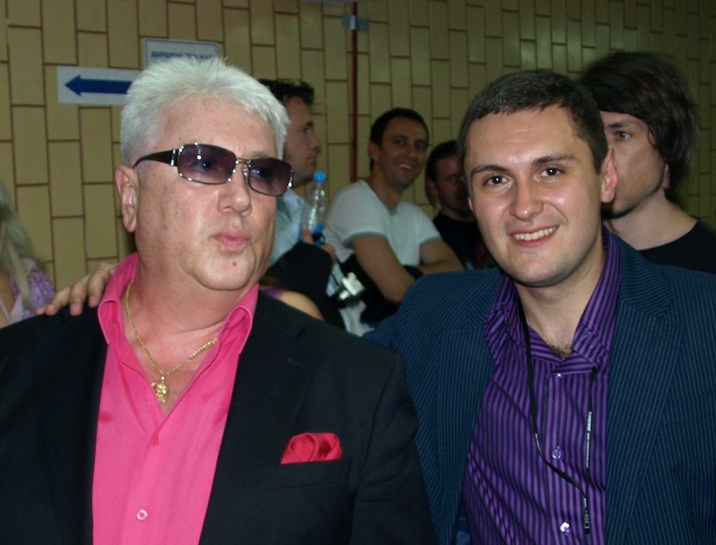 Слева народный артист Владимир Винокур. Справа - председатель Демократической партии Россиии Александр Зорин