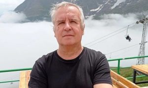 Автор хита «Бухгалтер» и основатель «Комбинации» Виталий Окороков госпитализирован в Москве