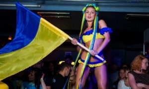 Жильцы дома в Виннице попросили соседей тише кричать «Слава Украине!» во время секса
