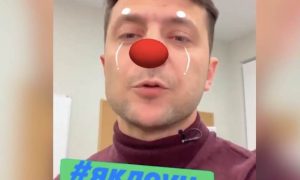 А Зеленскому смешно: президента Украины повеселила 