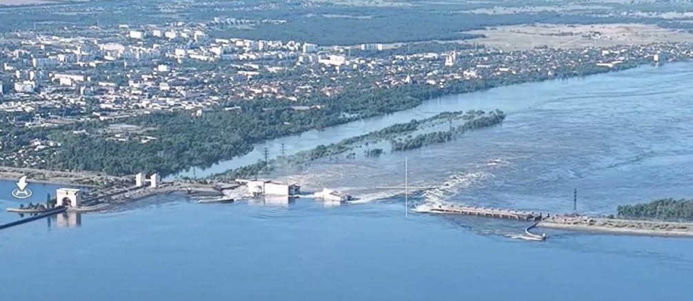 «Наступление меняется на отступление». Как разрушение плотины Каховской ГЭС скажется на военных действиях