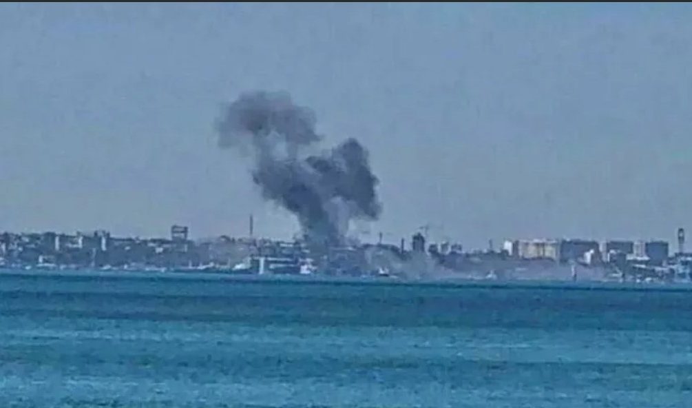 Ночью по Одесскому и Николаевскому портам нанесены ракетные удары Ночью по Одесскому и Николаевскому портам нанесены ракетные удары