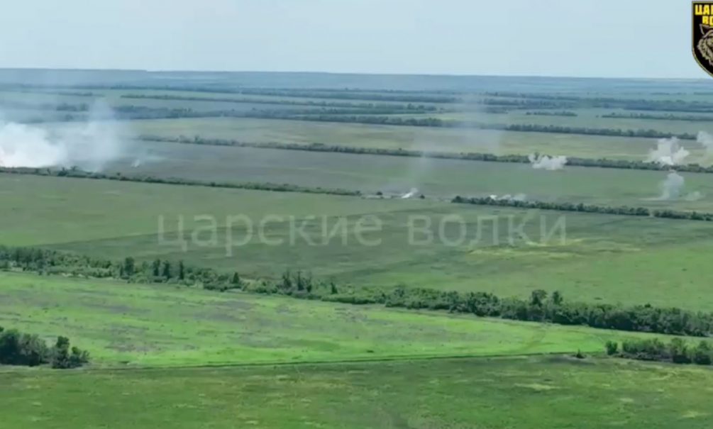 Наши деды научили нас жечь немецкие танки: Рогозин показал бой в Запорожье Наши деды научили нас жечь немецкие танки: Рогозин показал бой в Запорожье