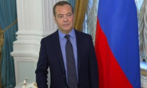 Дмитрий Медведев назвал условие завершения СВО за несколько дней