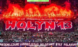 «Бандеровские курвы»: польские болельщики напомнили украинцам про Волынскую резню