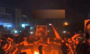 «Это становится традицией»: в Европе снова жгут Коран, в Багдаде — протесты и захват посольства