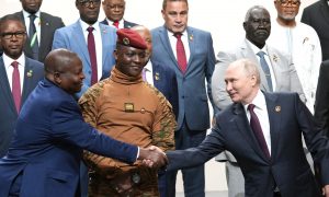 Россия простила Африке долг в $23 миллиарда и подкинула еще. Насколько оправдана такая щедрость