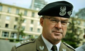 Украинцы массово бегут: польский генерал заявил о медленной агонии Незалежной