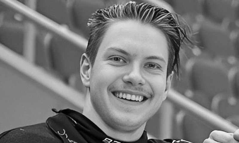 17-летний чемпион по хоккею Евгений Хвалько скончался от укуса клеща 