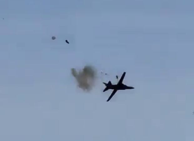 Видео: Истребитель МиГ-23 разбился на авиашоу в США 