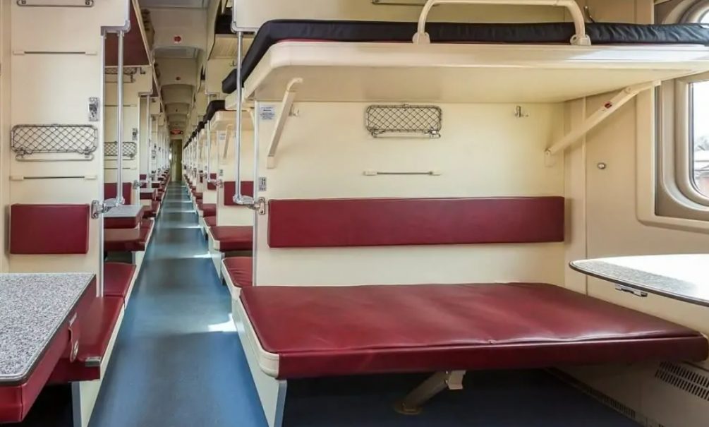 В России запретят высаживать из поезда «зайцев» в возрасте до 16 лет В России запретят высаживать из поезда «зайцев» в возрасте до 16 лет