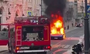 Lamborghini сгорела дотла: Что известно о резонансном пожаре в центре Москвы?