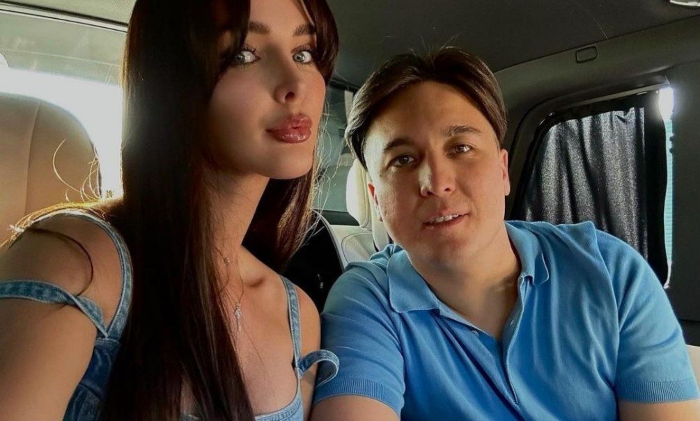 Жена хирурга Тимура Хайдарова показала, что он сделал с ее телом: фото до и после пластики Жена хирурга Тимура Хайдарова показала, что он сделал с ее телом: фото до и после пластики