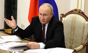 Путин провел заседание Совбеза, посвященное обсуждению отношений с соседними странами