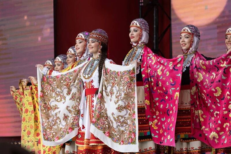 «Царь-лапоть» и «Царь-кокошник»: что ждет гостей фестиваля «Русское поле» в этом году 