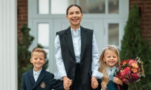 Почти 2 млн за обучение и туфли от Dolce&Gabbana: как Лерчек готовит детей к школе