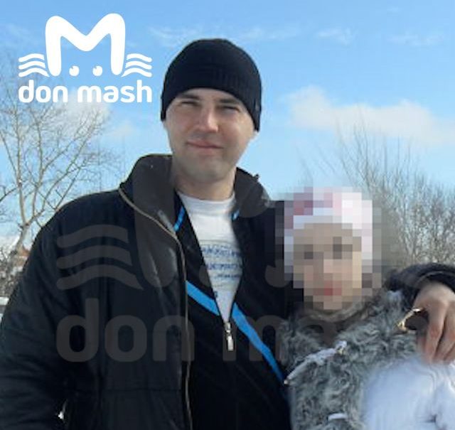 В Ростове отчим на глазах у ребенка 8 раз ударил маму ножом, после чего выпал с балкона высотки 