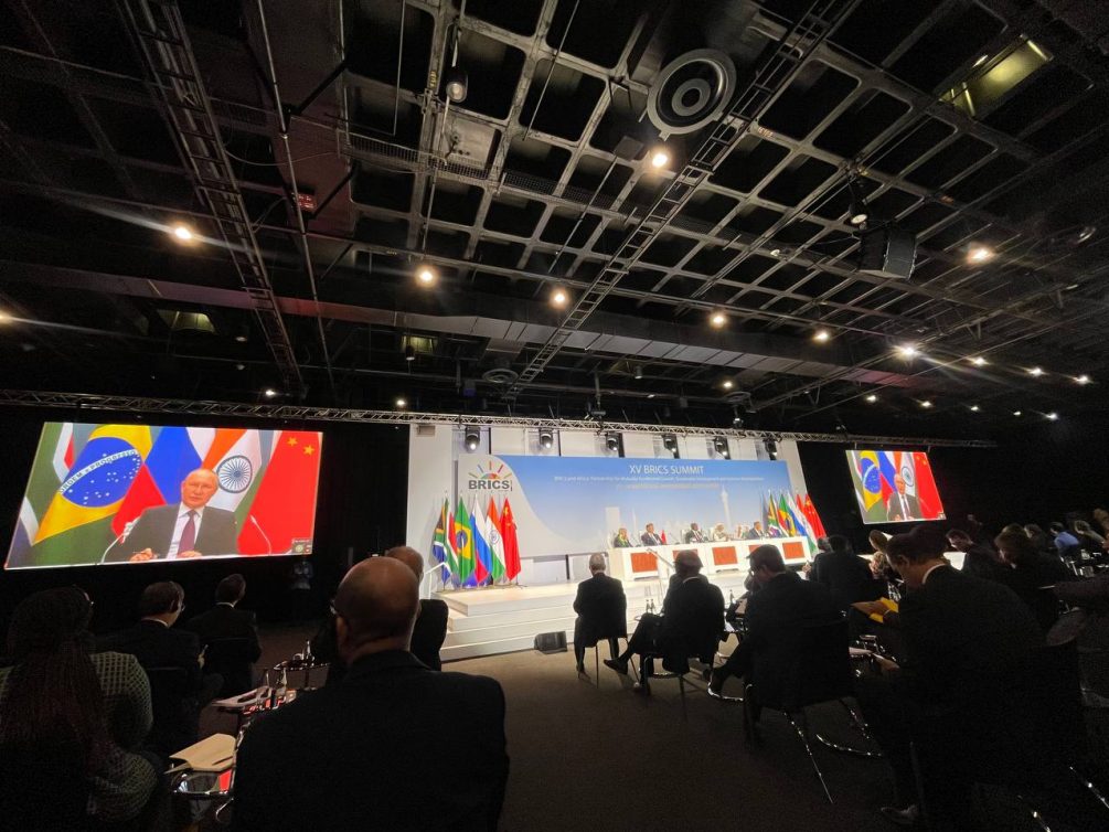 Шесть стран станут новыми участниками БРИКС с 2024 года