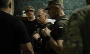 Оборона ВСУ рушится, Украина начала эвакуацию: на фоне новостей о наступлении российских военных из Купянска вывозят администрацию и жителей