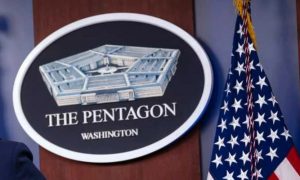 Главе Пентагона предложили сократить зарплату до одного доллара за плохую работу