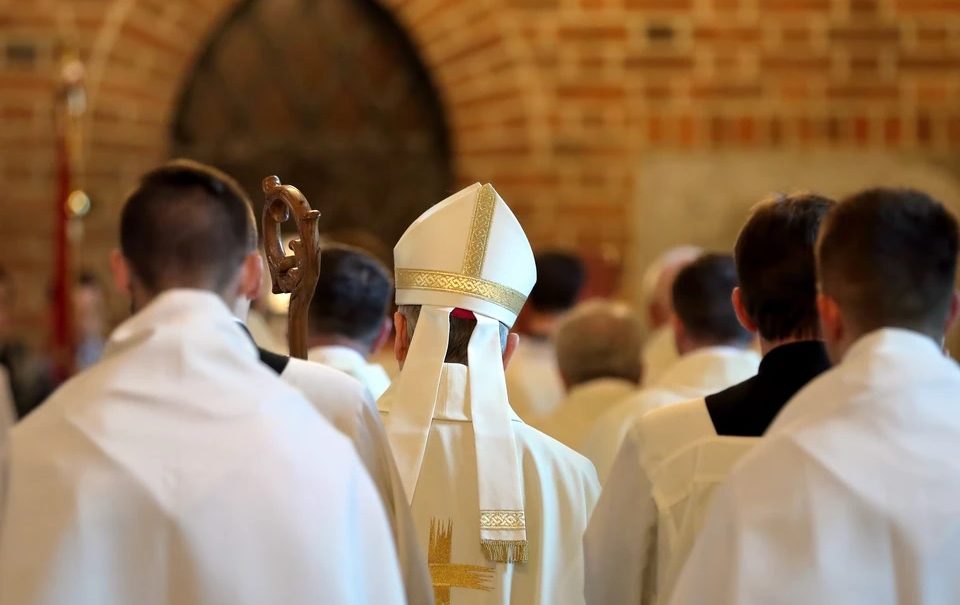 Плохо кончили: в Польше скандальная гей-оргия священников обернулась уголовным делом 