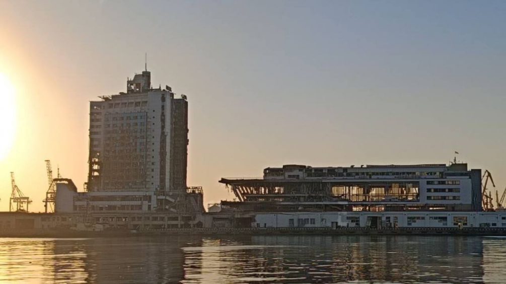 Наемники или штаб? Что было в отеле «Одесса», пострадавшем во время атаки на порт