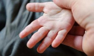 В ТЦ Санкт-Петербурга женщина оторвала пальцы четырехлетнему ребенку