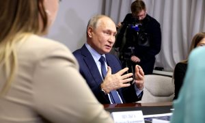 «Не ограничивайтесь стереотипами»: Путин дал совет, как найти идеальную жену