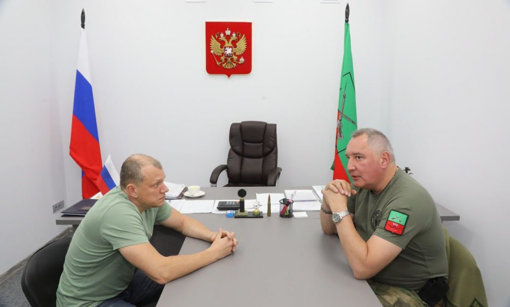 Сенатор от Запорожья Дмитрий Рогозин рассказал «Блокноту» о новых рабочих поездках по региону Сенатор от Запорожья Дмитрий Рогозин рассказал «Блокноту» о новых рабочих поездках по региону