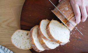 Хлеб и лишний вес: нужно ли отказываться от мучного, чтобы похудеть