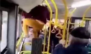 В Пензе вышедшей из автобуса через окно женщине грозит 15 суток ареста за хулиганство