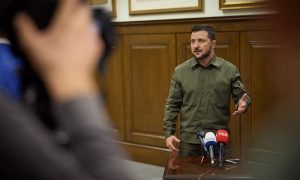 Заврался окончательно: Зеленский солгал о  количестве важных гостей на утешительной евротусовке в Киеве