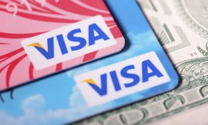 Visa потребовала от приграничных с Россией стран запретить выдачу банковских карт россиянам