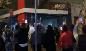 Кебаб и точка! В Турции, Ливане и Египте громят McDonald’s из-за Израиля