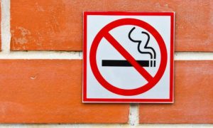 В Госдуме предложили давать дополнительный выходной некурящим сотрудникам