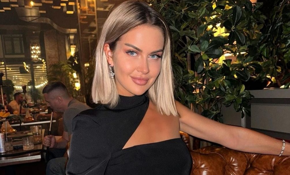 Экс-участница «Дома-2» Марина Африкантова сделала себе подарок почти за 5 миллионов рублей Экс-участница «Дома-2» Марина Африкантова сделала себе подарок почти за 5 миллионов рублей