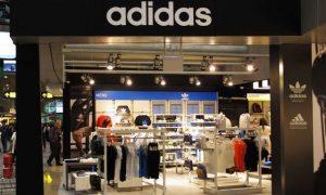 Магазины Adidas могут открыться в России под новым названием