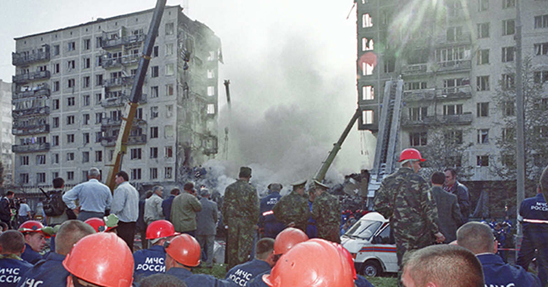 Взрыв на каширской москва. Взрывы на каширке и Гурьянова 1999. Взрыв дома на Каширском шоссе 1999. Взрывы в Москве в 1999 Каширское шоссе и Гурьянова домов.