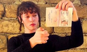 Проект «Пятая колонна»: предал Родину - сжег свой паспорт, а теперь просит деньги на билет до России