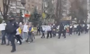На Украине прошли массовые митинги с требованием демобилизации боевиков