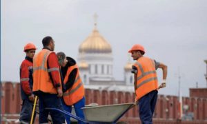 Без шумных толп и преступности: российский регион ввел жесткий запрет для мигрантов