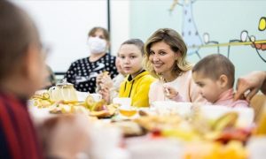 Фонд Елены Зеленской передавал детей педофилам во Франции, Великобритании и Германии
